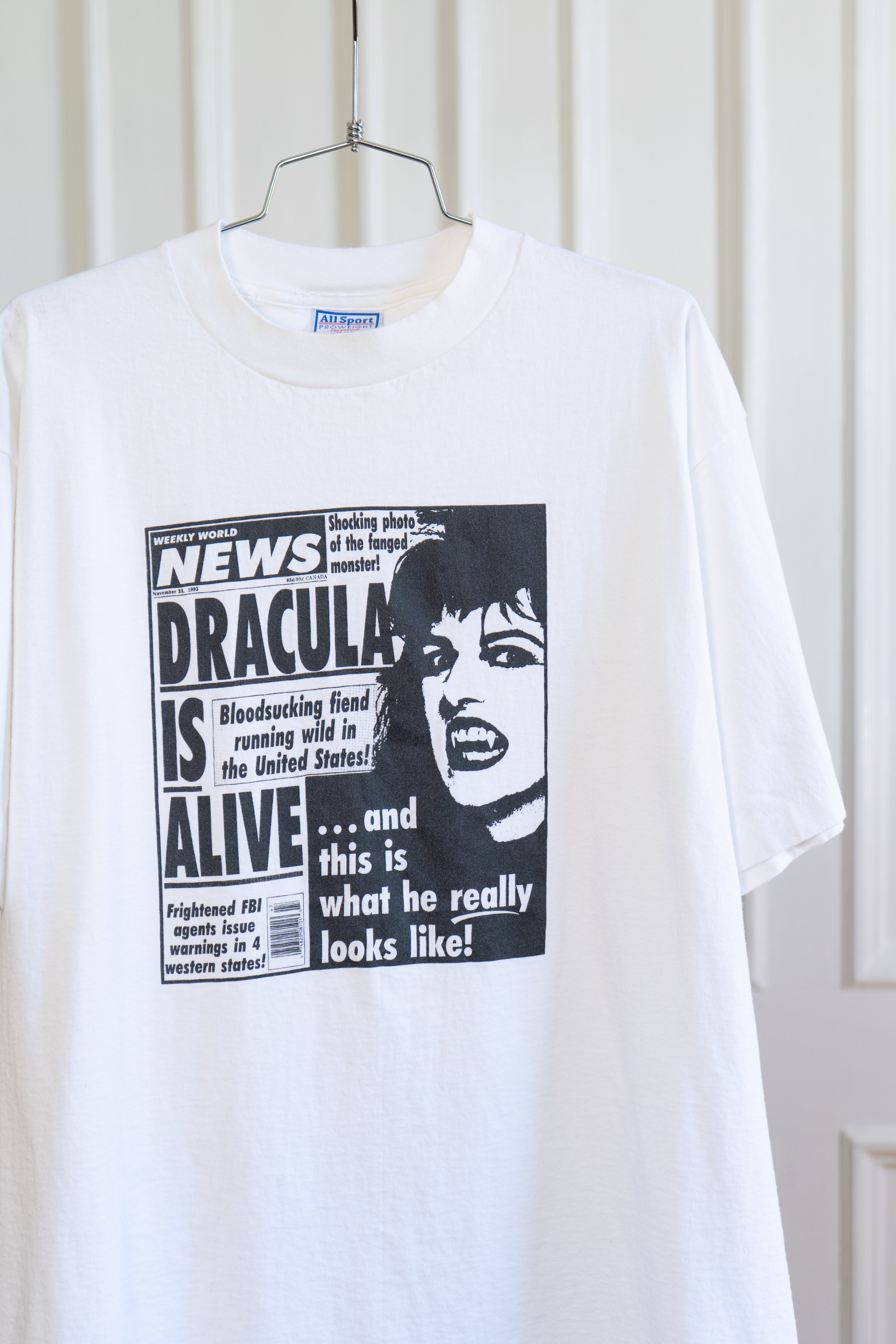 1990s Dracula Is Alive